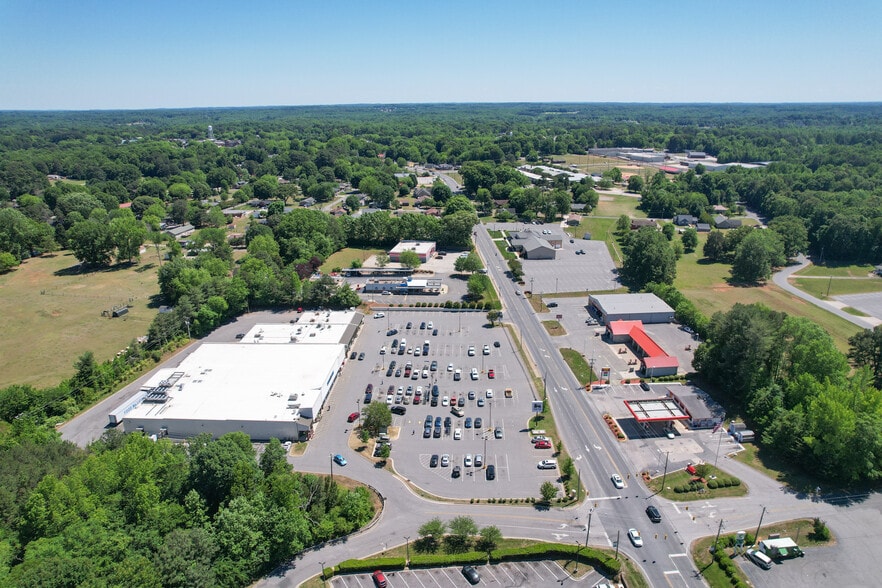 956-968 W Main St, Rockwell, NC for lease - Building Photo - Image 3 of 4