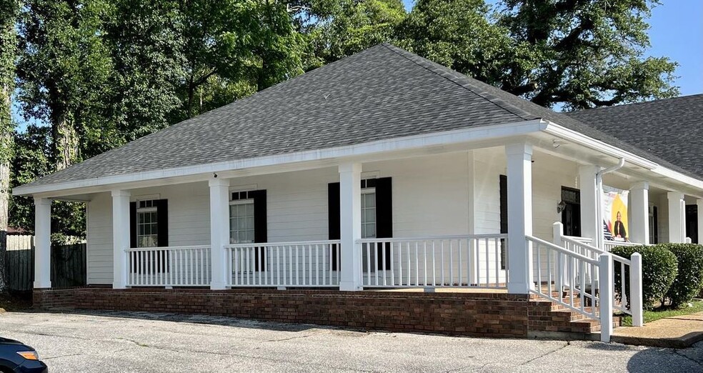 712 Oak Circle Dr, Mobile, AL for lease - Building Photo - Image 2 of 13