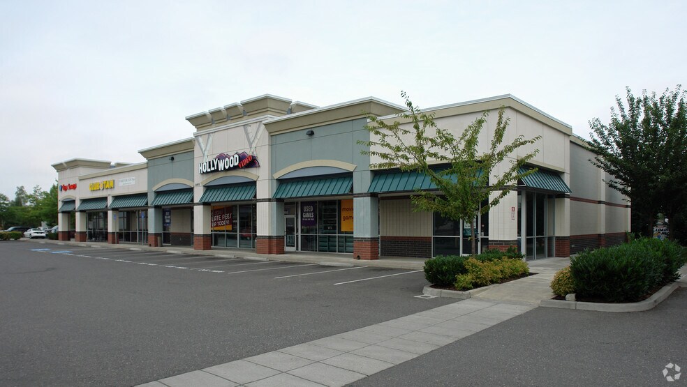 891-897 NE 25th Ave, Hillsboro, OR à vendre - Photo du bâtiment - Image 2 de 6