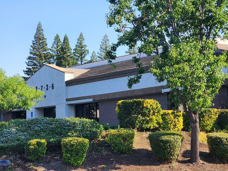 3736 Atherton Rd, Rocklin, CA à louer - Photo du bâtiment - Image 2 de 4