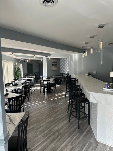 1450 W Webster Ave, Chicago, IL à louer - Photo du bâtiment - Image 3 de 19
