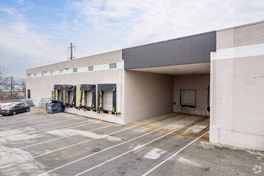 419 Boot Rd, Downingtown, PA à louer - Photo du bâtiment - Image 2 de 5