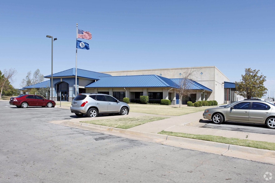 4400-4402 SW 44th St, Oklahoma City, OK for sale - Primary Photo - Image 1 of 6