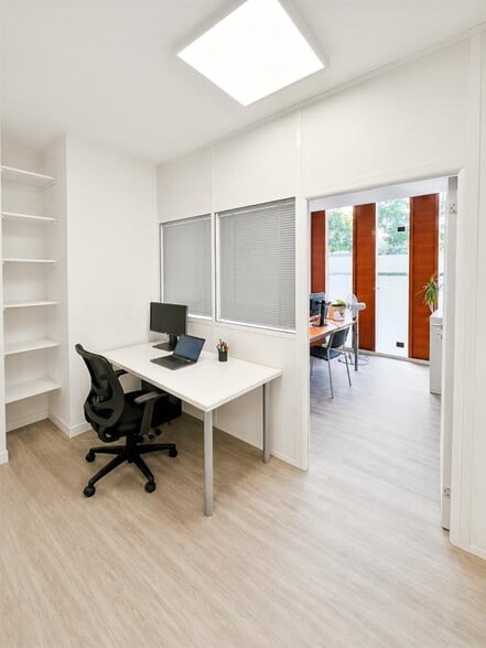 143 Boulevard Pereire, Paris for lease - Building Photo - Image 3 of 9