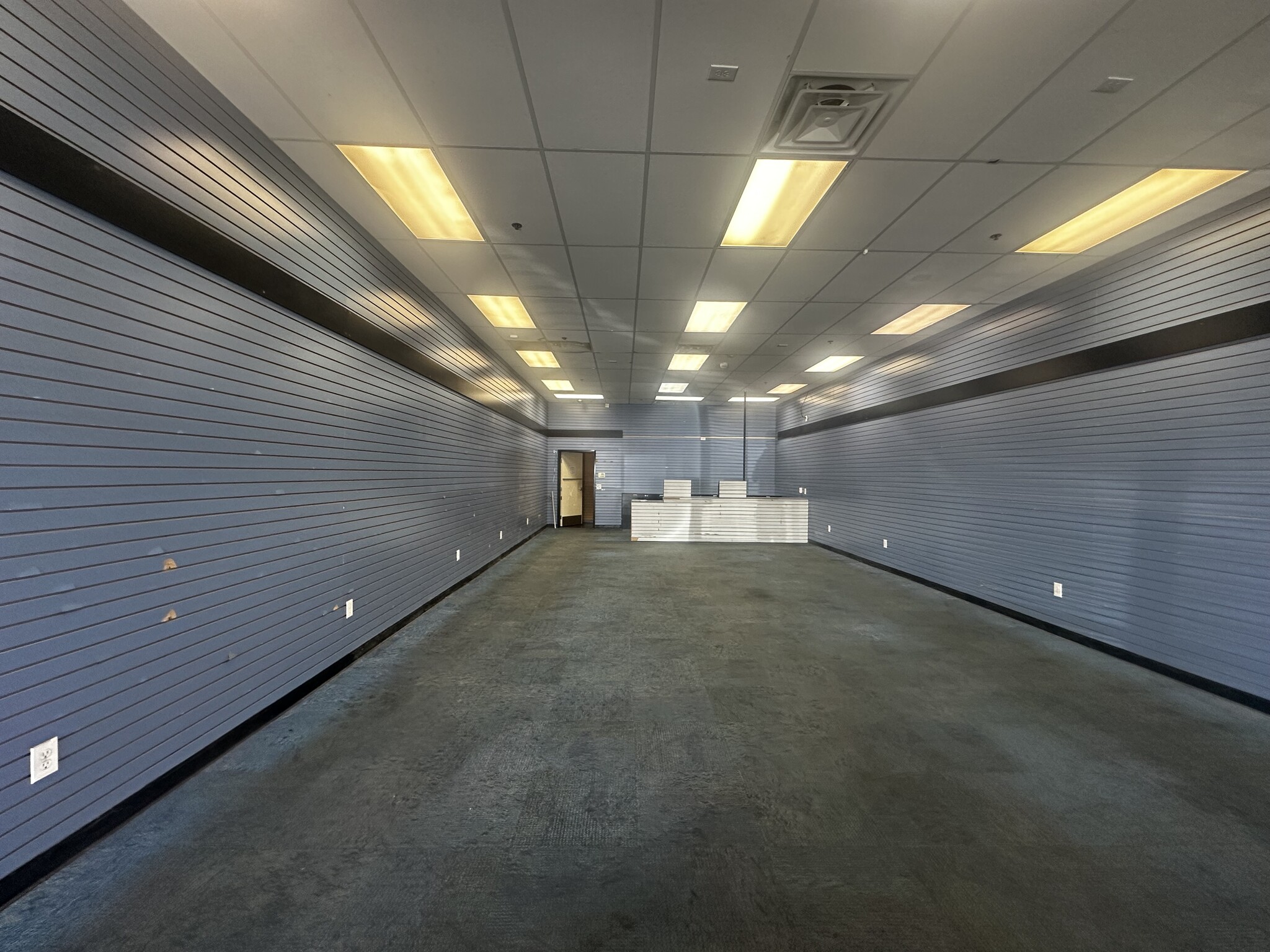 140 Hidden Valley Pky, Norco, CA à louer Photo intérieure- Image 1 de 6