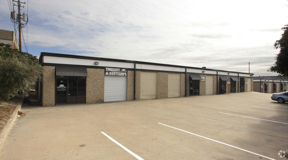 10609 Metric Blvd, Austin, TX for lease - Building Photo - Image 2 of 5