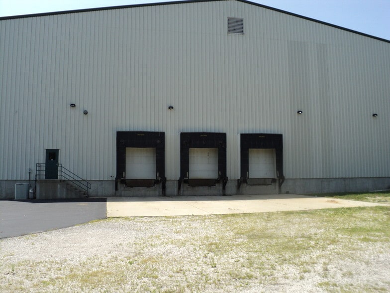 N Wayport Rd Buildings B,C portfolio of 2 properties for sale on LoopNet.ca - Building Photo - Image 3 of 21