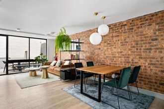 36-38 Bydown St, Neutral Bay for lease Interior Photo- Image 2 of 2