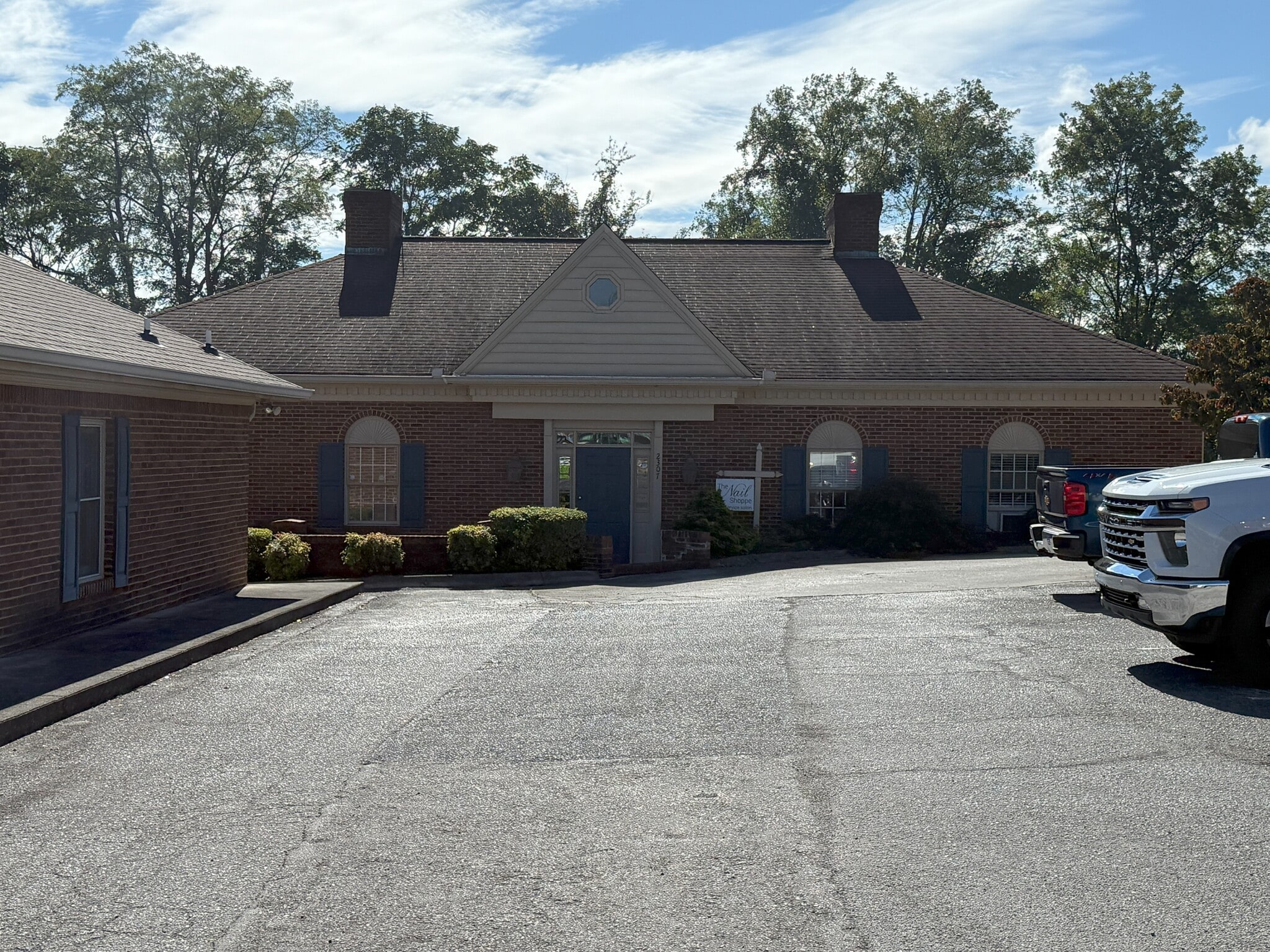 2307 W Andrew Johnson Hwy, Morristown, TN for lease Building Photo- Image 1 of 12