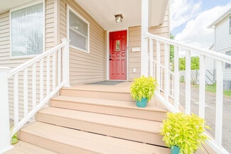 Plus de détails pour 7 Short/Mid-Term Rental Properties – Spécialité à vendre, Johnson City, NY