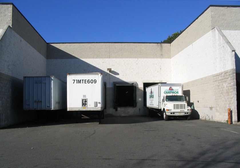 29 Park Way, Upper Saddle River, NJ for lease - Building Photo - Image 2 of 6