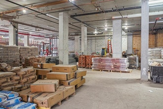 325 Bond Street, Brooklyn, NY à louer Hall d’entrée- Image 2 de 5