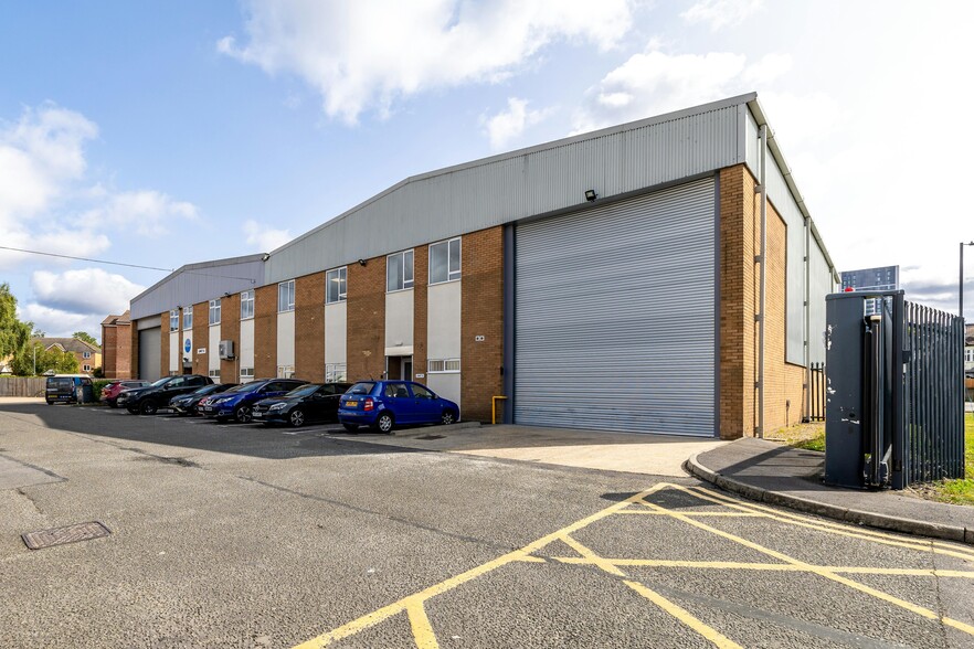 Bilton Rd, Greenford for lease - Building Photo - Image 1 of 14