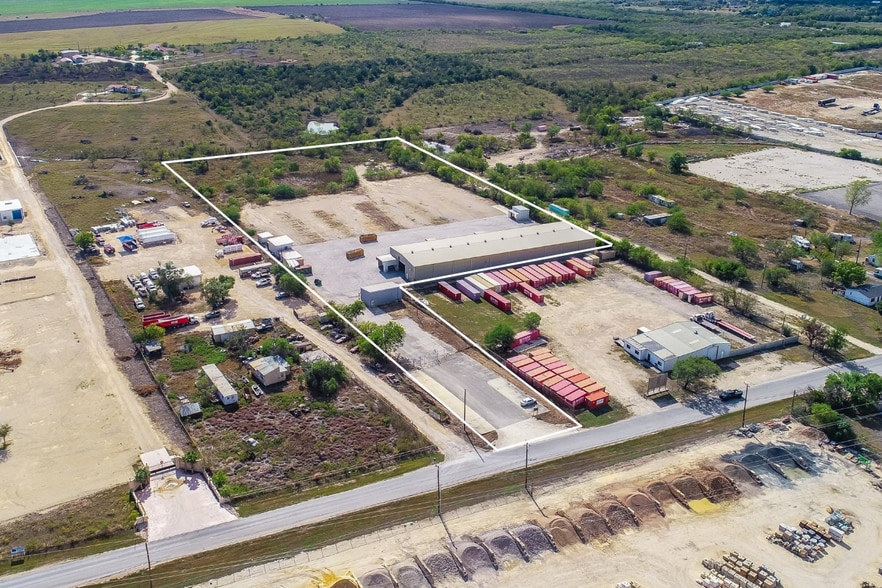 8163 Old Bastrop Rd, New Braunfels, TX for sale - Building Photo - Image 2 of 29