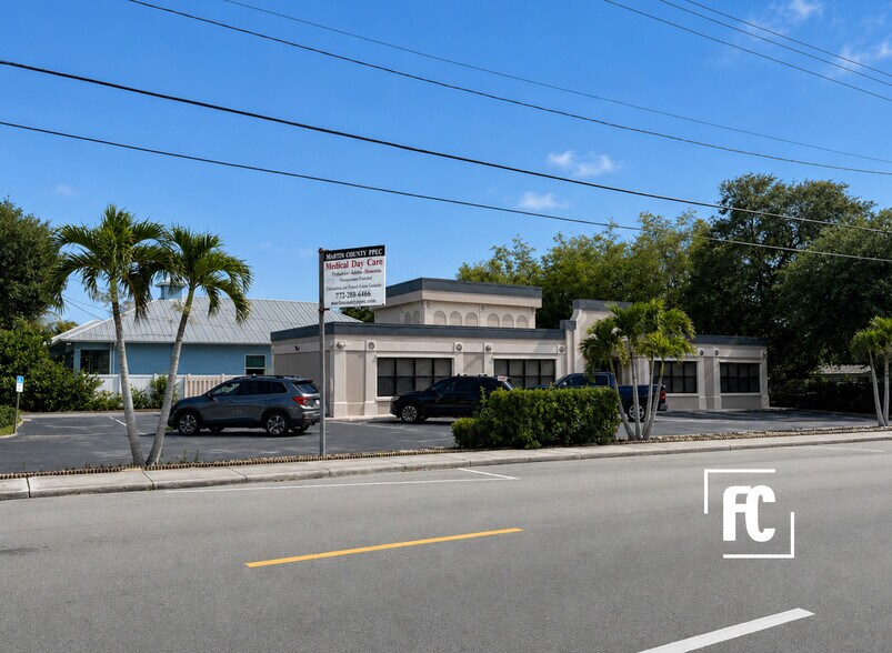 310 SW Ocean Blvd, Stuart, FL à vendre - Photo du bâtiment - Image 2 de 35