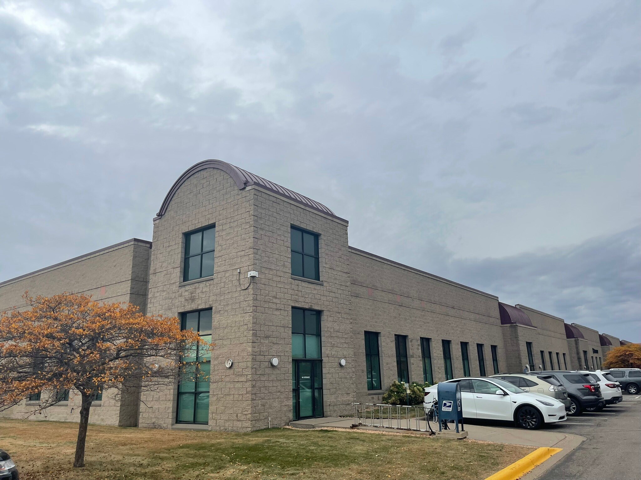 701-721 Kasota Ave SE, Minneapolis, MN à louer Photo du bâtiment- Image 1 de 9