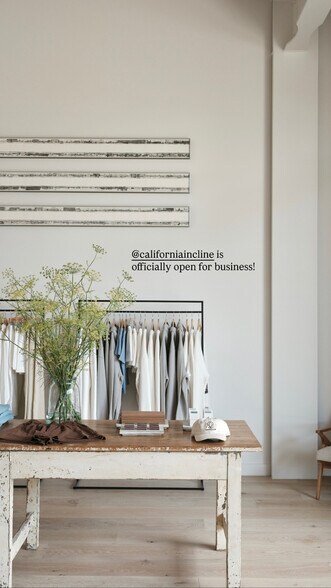 23465 Civic Center Way, Malibu, CA à louer - Photo intérieure - Image 3 de 46