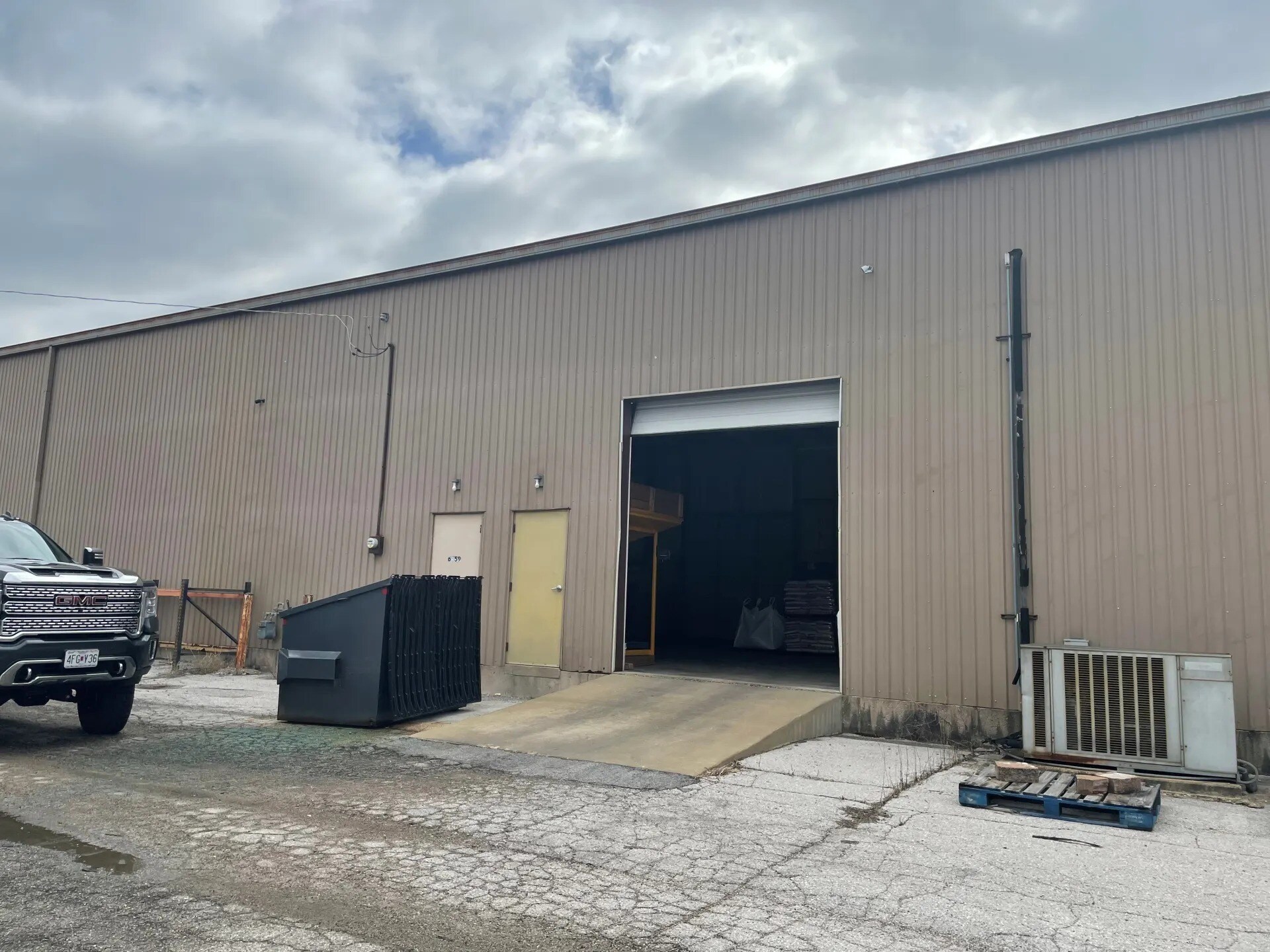 6559 Romiss Ct, Berkeley, MO for lease Building Photo- Image 1 of 4