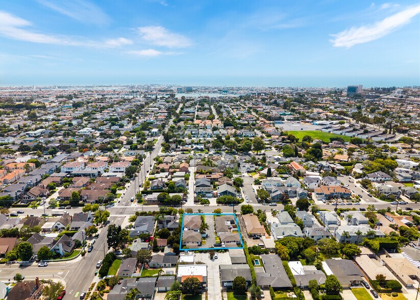 384 E 16th St, Costa Mesa, CA à vendre - Photo principale - Image 1 de 9