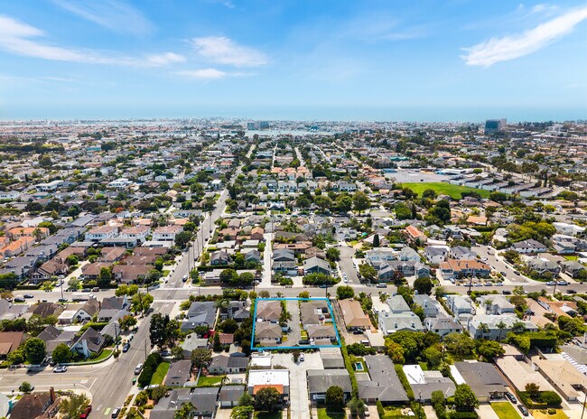 Plus de détails pour 384 E 16th St, Costa Mesa, CA - Multi-résidentiel à vendre
