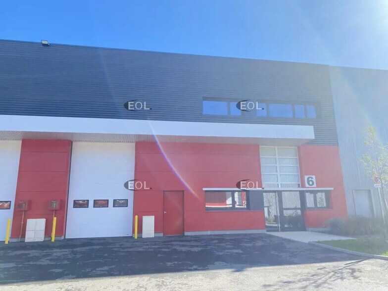 Industriel dans Heyrieux à louer - Photo du bâtiment - Image 2 de 12