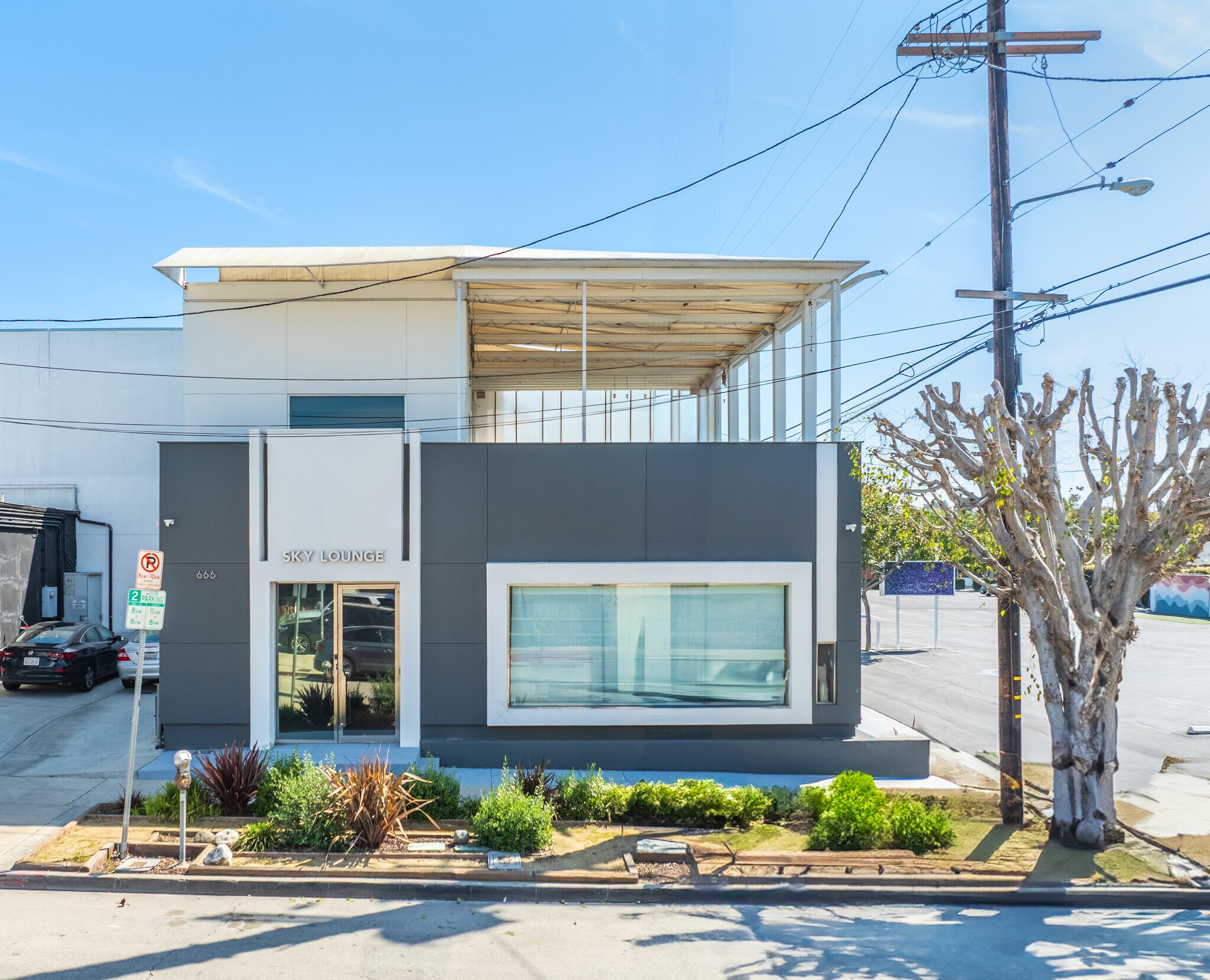 666 N Kilkea Dr, Los Angeles, CA à vendre Photo principale- Image 1 de 1