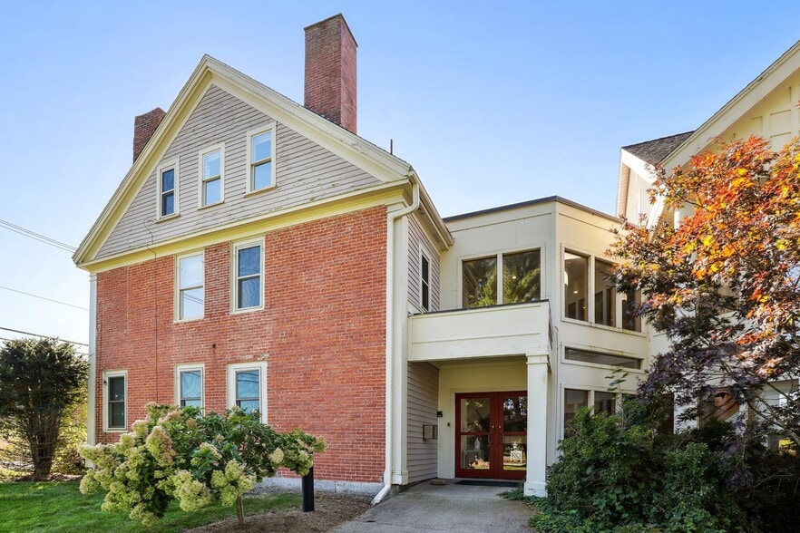 249 Ayer Rd, Harvard, MA à louer - Photo du bâtiment - Image 2 de 16