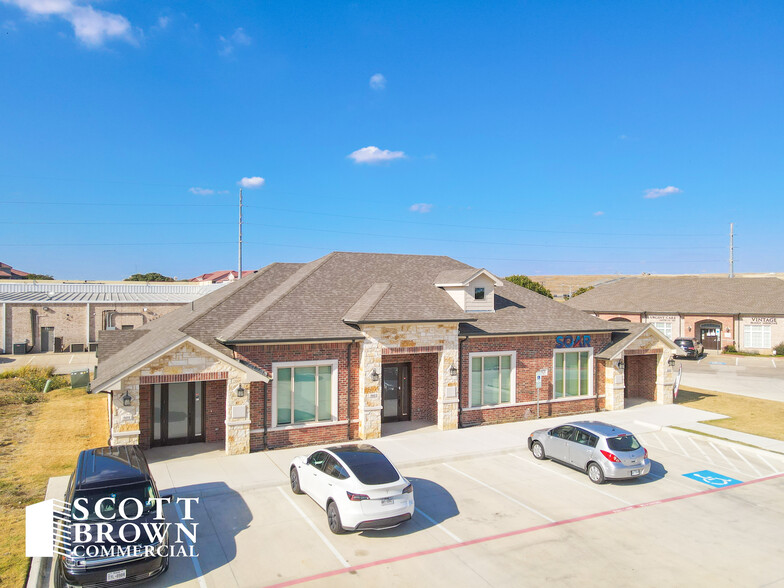 870 Hebron Pky, Lewisville, TX for lease - Building Photo - Image 1 of 22