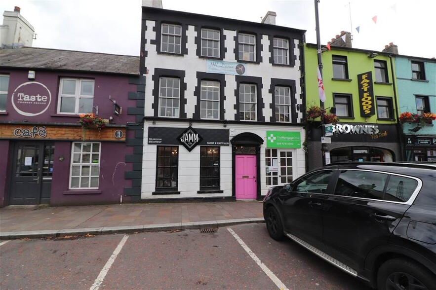 30 Market Sq, Dromore for lease - Primary Photo - Image 1 of 6