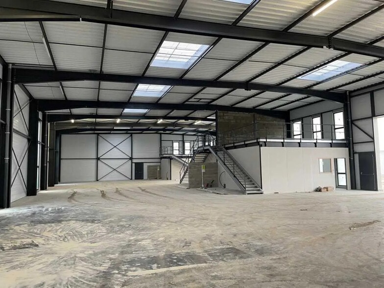 Flex dans Décines-Charpieu à louer - Photo intérieure - Image 2 de 6