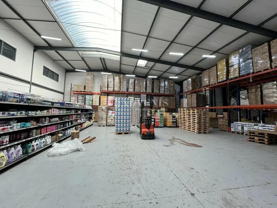 Flex in Goussainville for lease Building Photo- Image 1 of 9