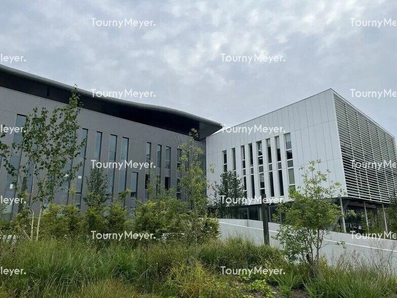 Bureau dans Mérignac à louer - Photo du bâtiment - Image 2 de 12