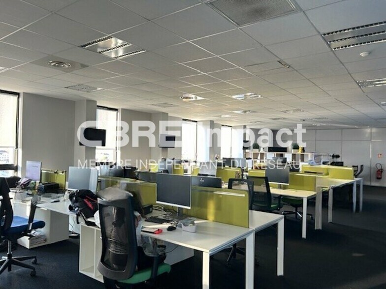 2 Avenue De Marbotte, Dijon for lease - Interior Photo - Image 3 of 8