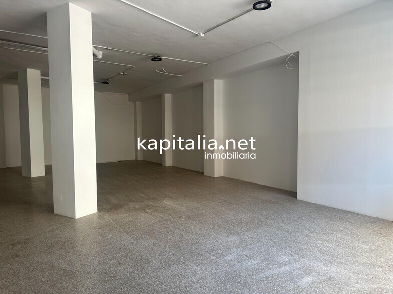Retail in Ontinyent for lease - Building Photo - Image 3 of 8