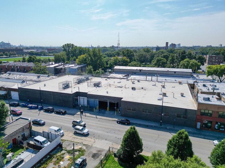 2733 W Harrison St, Chicago, IL for sale - Building Photo - Image 2 of 45