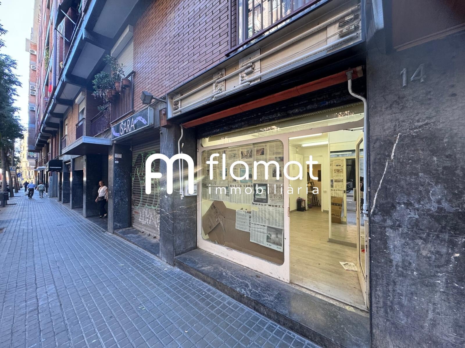 Retail in Barcelona, Barcelona for lease Building Photo- Image 1 of 5