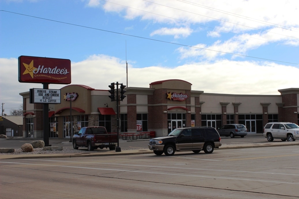 2205 Hall Ave, Marinette, WI for lease Building Photo- Image 1 of 6
