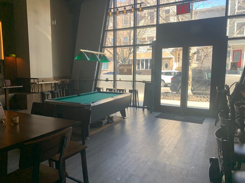 369 Leonard St, Brooklyn, NY à louer - Photo du bâtiment - Image 2 de 2