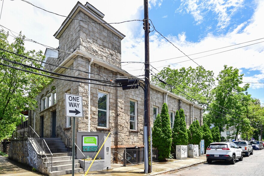 889 Wylie St SE, Atlanta, GA à louer - Photo du bâtiment - Image 2 de 21
