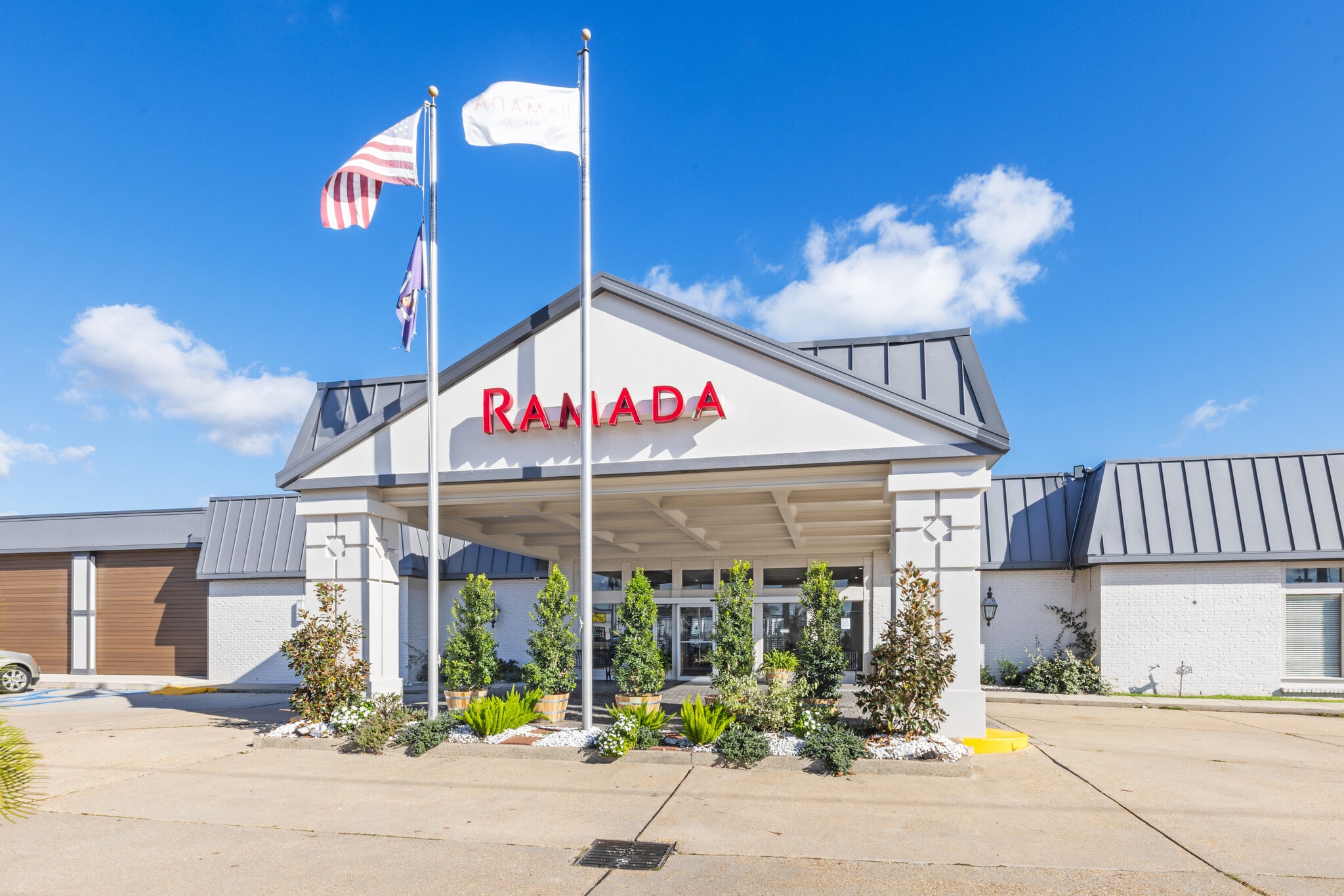 1400 W Tunnel Blvd, Houma, LA for sale Primary Photo- Image 1 of 15