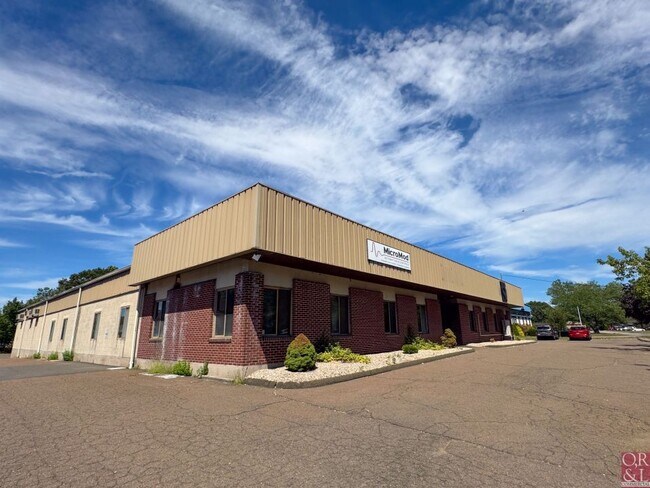 Plus de détails pour 10 Capital Dr, Wallingford, CT - Industriel à louer