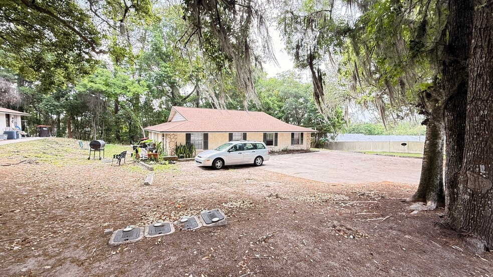 11613 SE 57th Ave, Belleview, FL for sale - Building Photo - Image 3 of 17