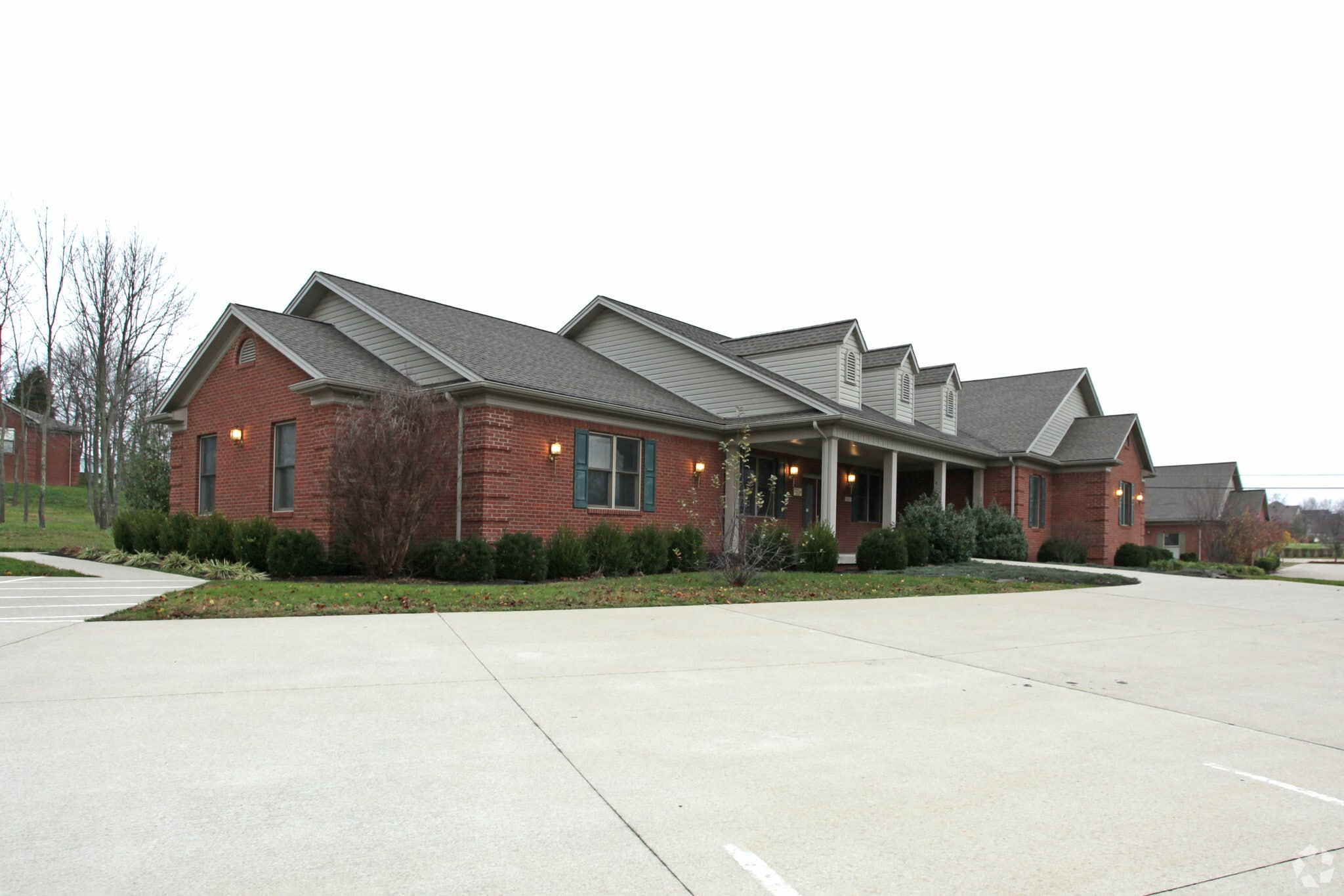 601 Chamberlin Ave, Frankfort, KY for sale Primary Photo- Image 1 of 19