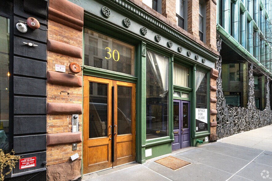 30 Bond St, New York, NY à louer - Photo du bâtiment - Image 3 de 3