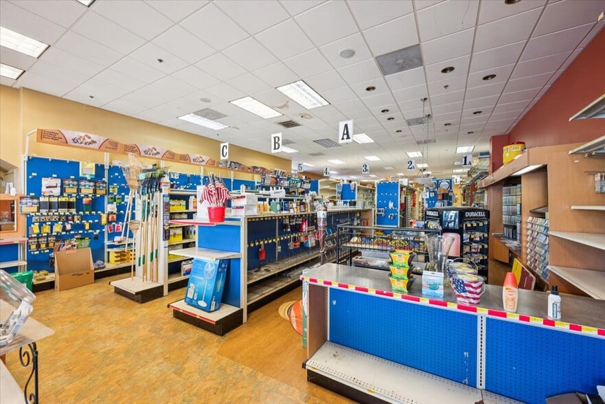 501 Springfield Ave, Berkeley Heights, NJ for lease - Building Photo - Image 3 of 9