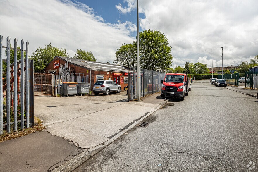 Fort St, Blackburn à louer - Photo du bâtiment - Image 2 de 3