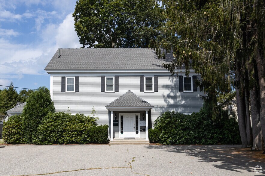 11 York St, Kennebunk, ME à louer - Photo du bâtiment - Image 2 de 2