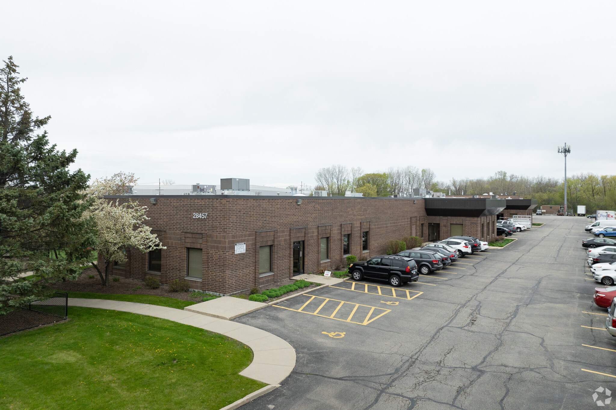 28457 Ballard Dr, Lake Forest, IL for lease Primary Photo- Image 1 of 41