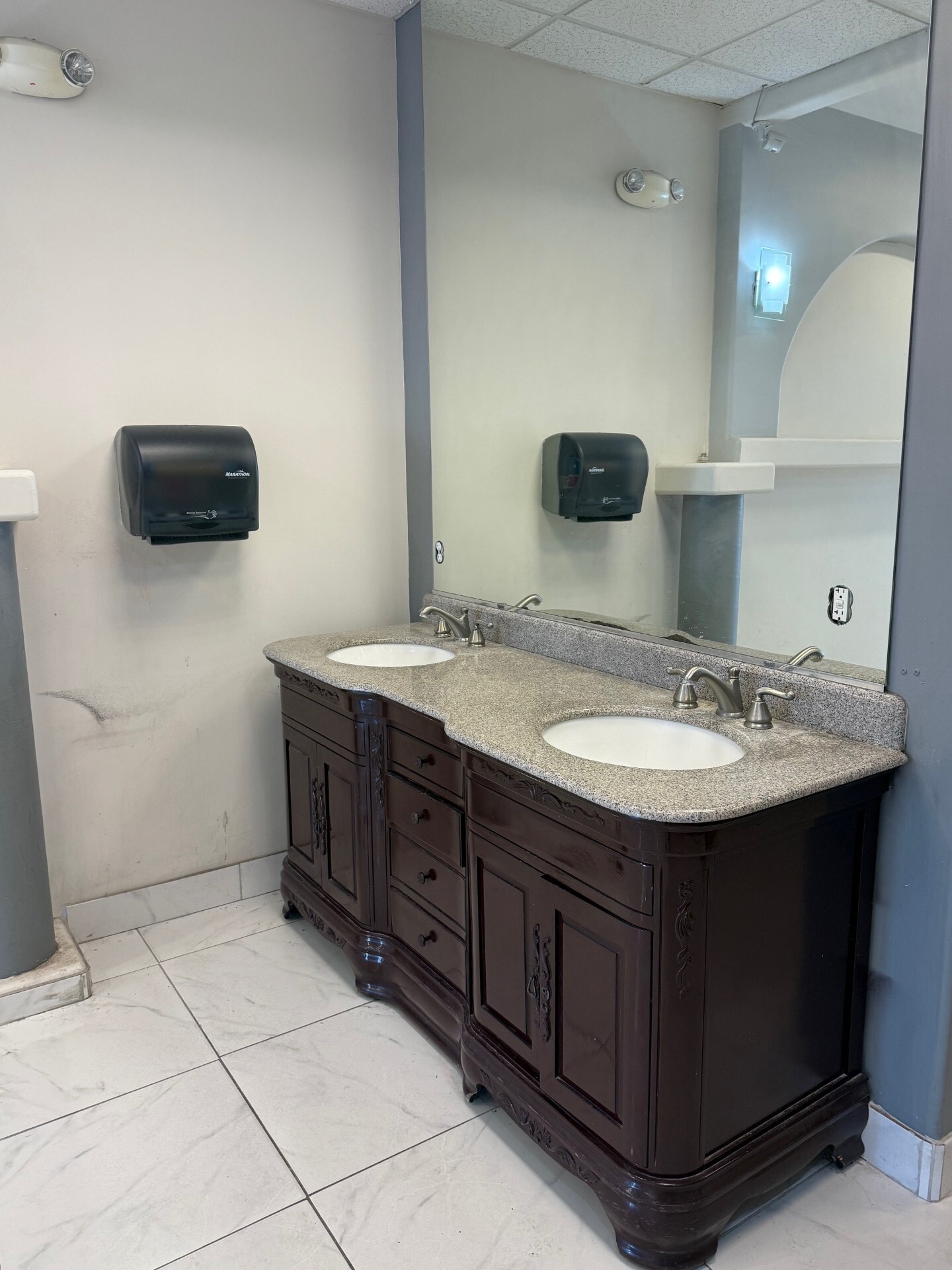 S Arizona Ave, Chandler, AZ for lease Interior Photo- Image 1 of 4