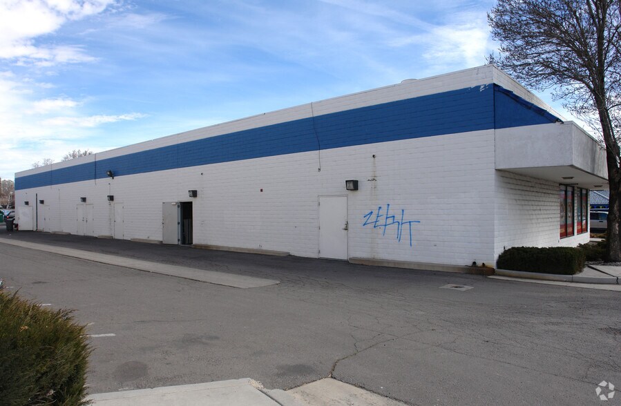 465 E Plumb Ln, Reno, NV for sale - Building Photo - Image 3 of 7